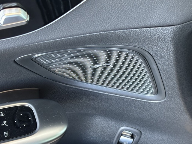 2025 Mercedes Benz C 300 photo 13