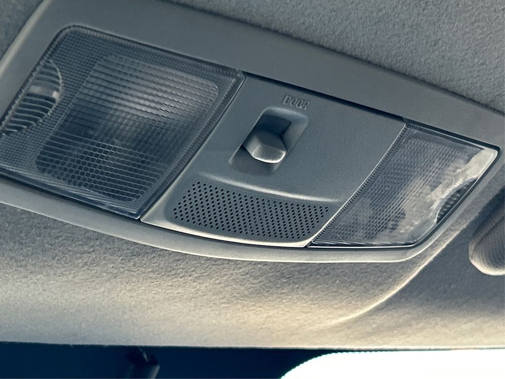 2014 Mitsubishi Outlander Sport SE photo 32