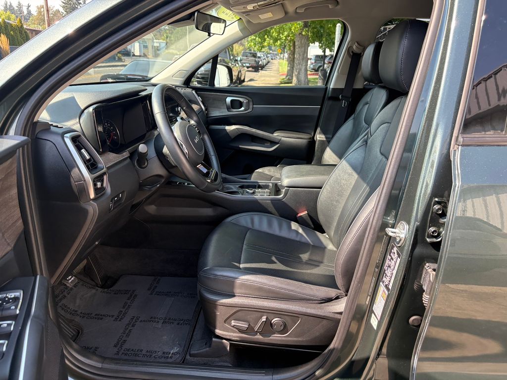 2022 Kia Sorento X-Line S photo 12