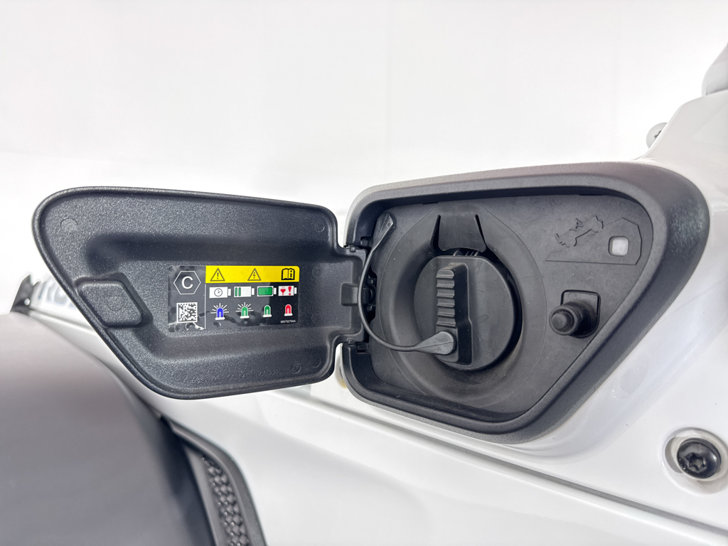 2024 Jeep Wrangler 4xe Rubicon photo 3