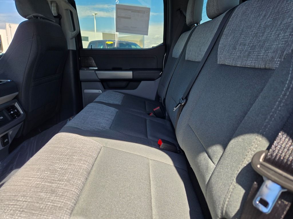 2025 Ford F-250 XLT photo 14