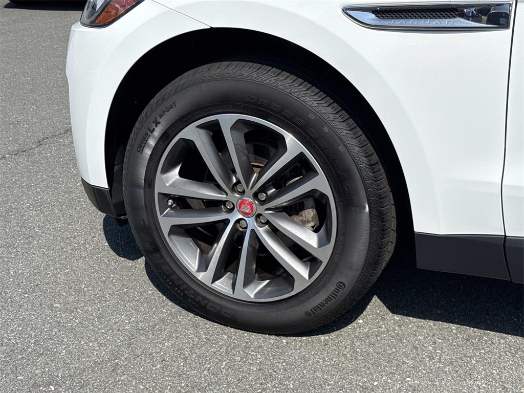2020 Jaguar F-PACE Premium photo 12