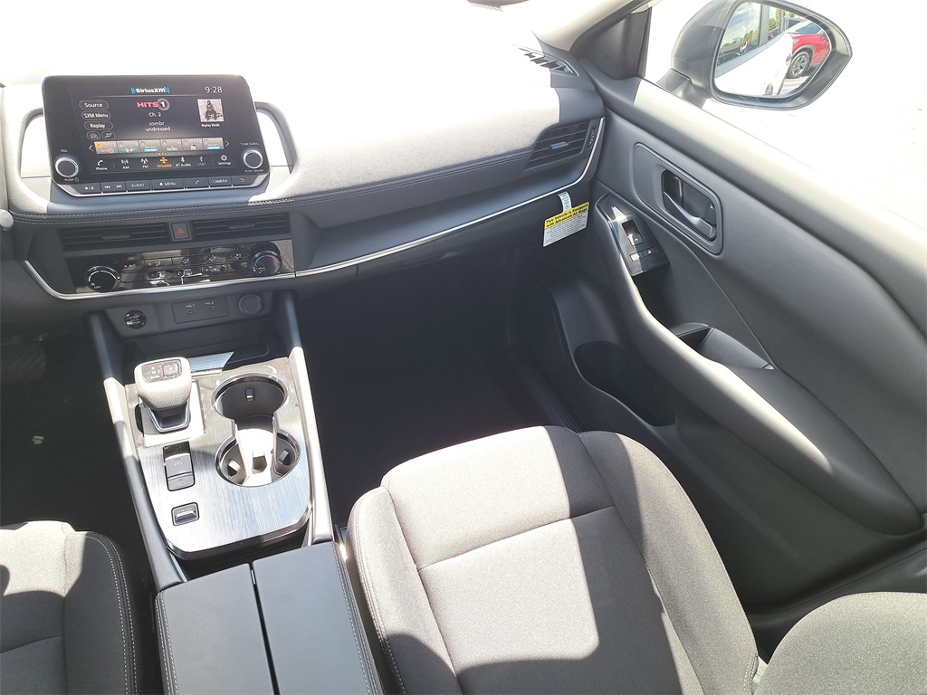 2026 Nissan Rogue S photo 17