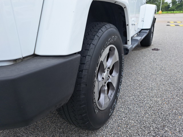 2016 Jeep Wrangler Unlimited Sahara photo 7
