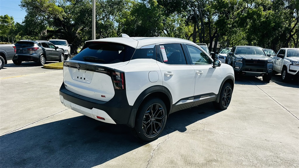 2026 Nissan Kicks SR photo 4
