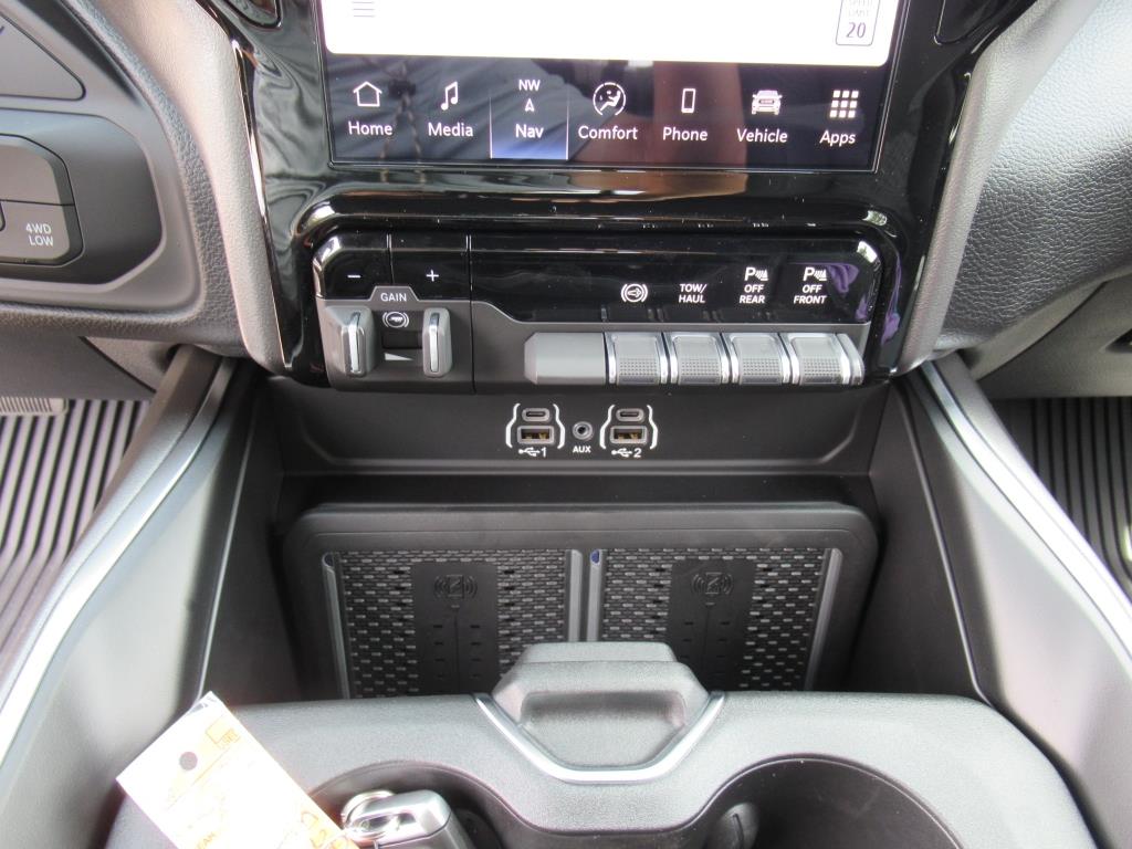 2025 Ram 2500 Big Horn photo 25