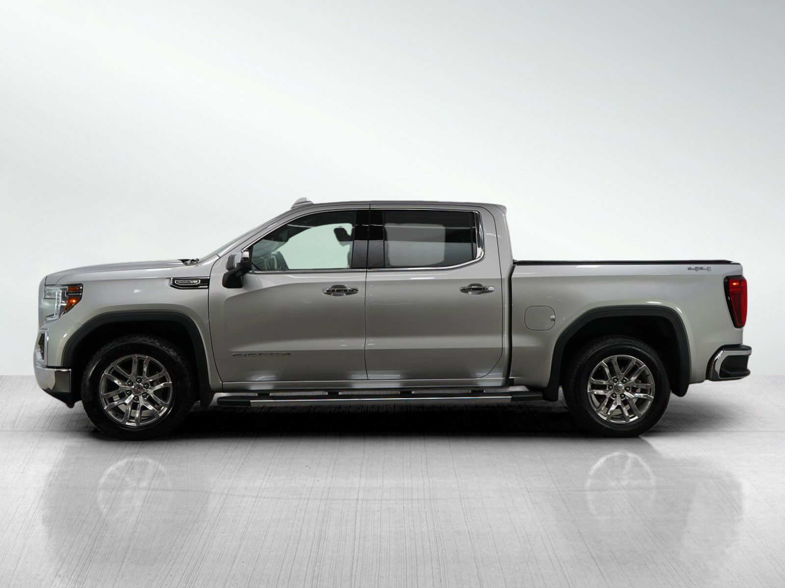 Used 2020 GMC Sierra 1500 SLT with VIN 3GTU9DED6LG143237 for sale in Roseville, Minnesota
