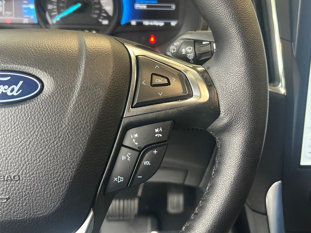 2024 Ford Edge Titanium photo 31
