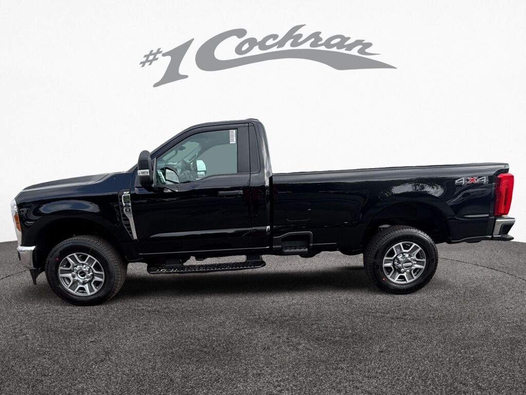 2025 Ford F-250 XLT photo 4