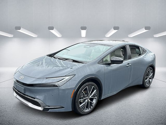 2026 Toyota Prius XLE's photo