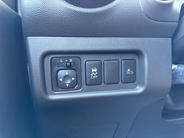 2024 Mitsubishi Mirage G4 LE photo 18