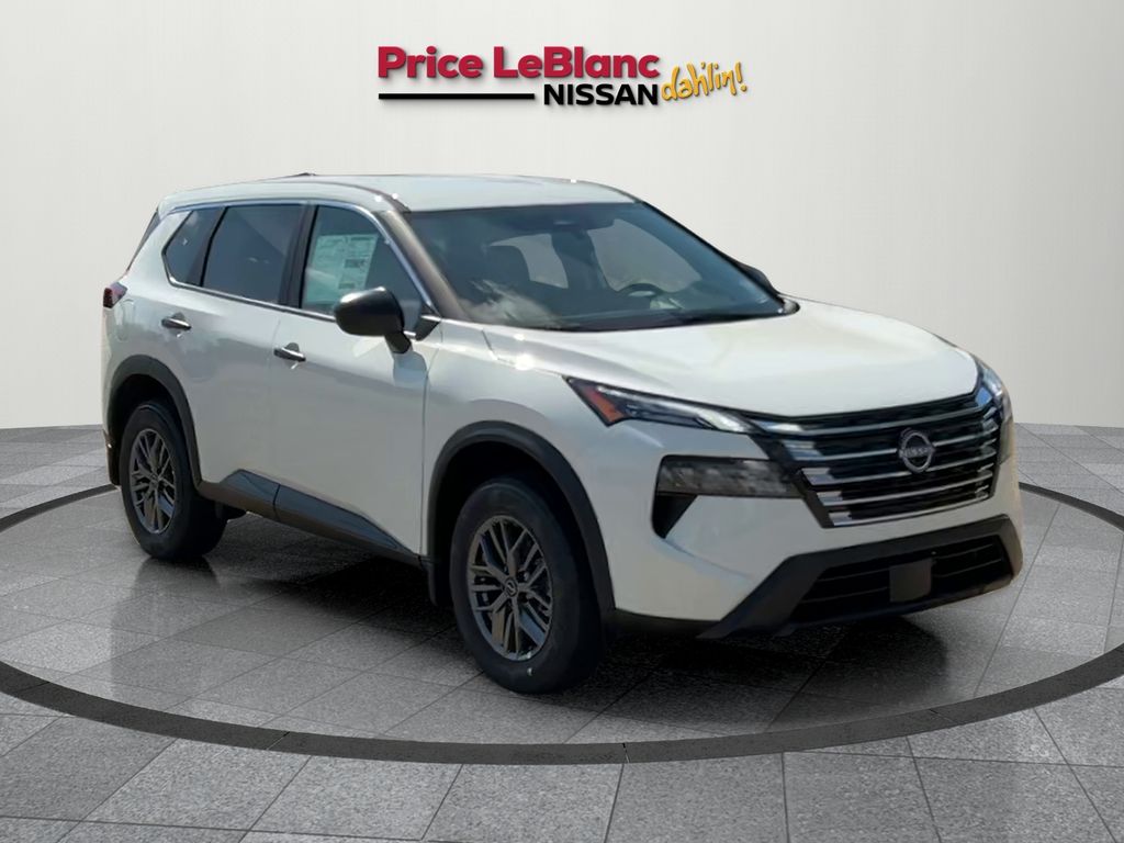 2026 Nissan Rogue S's photo