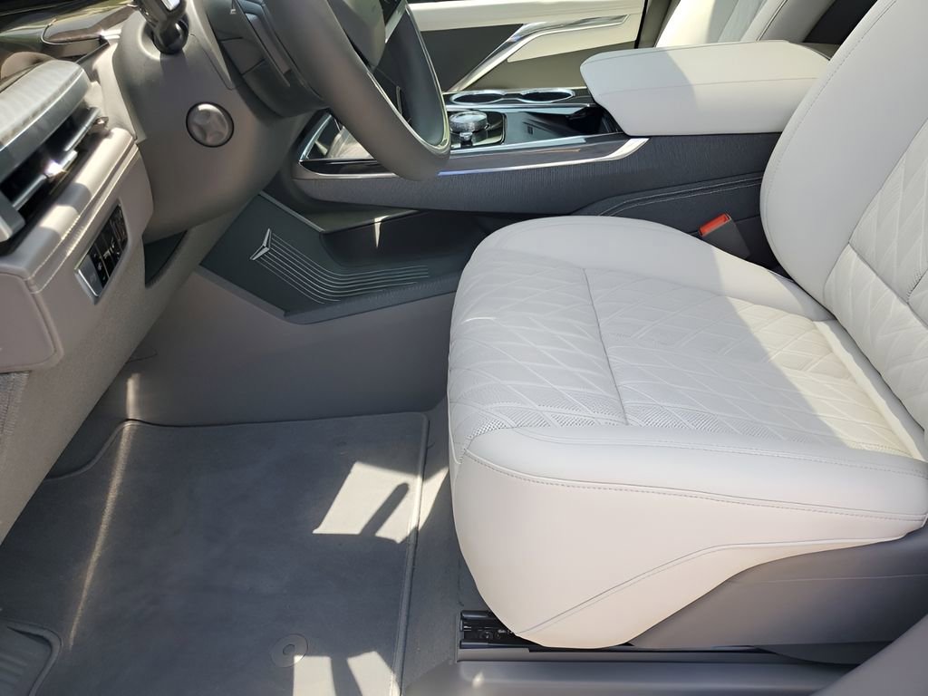 2026 Cadillac Escalade IQ Luxury photo 28