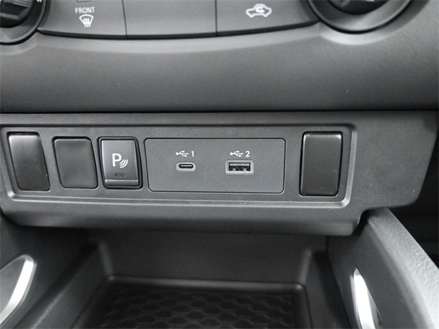 2026 Nissan Frontier Crew Cab SV photo 3