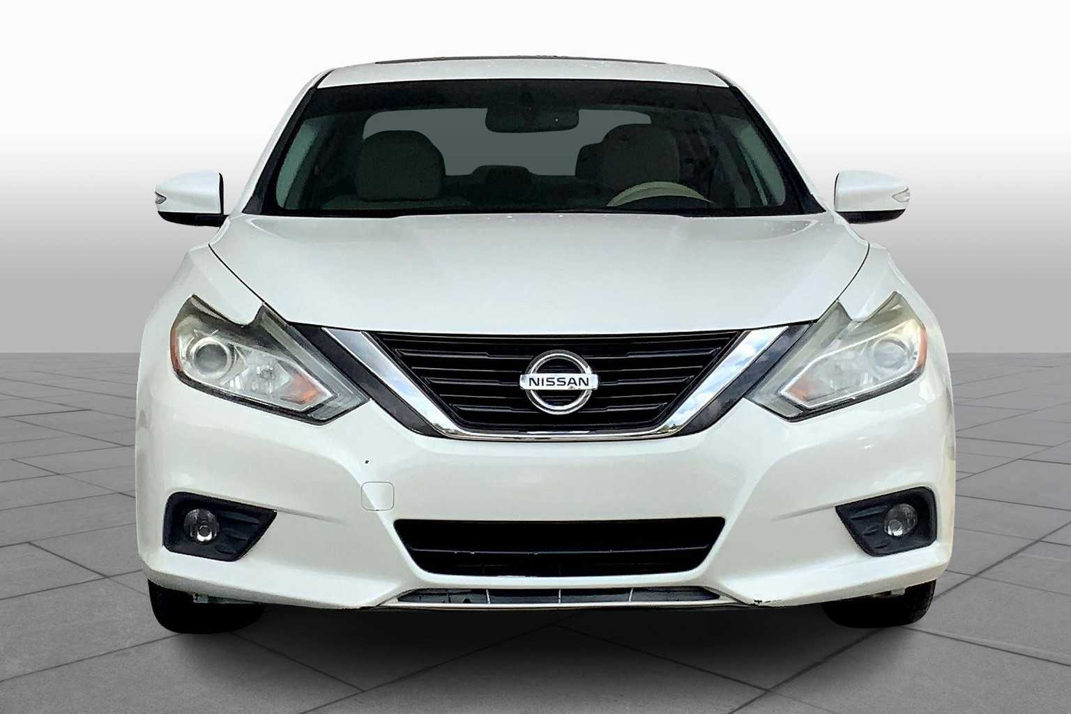 2015 Nissan Altima 2.5 S photo 3