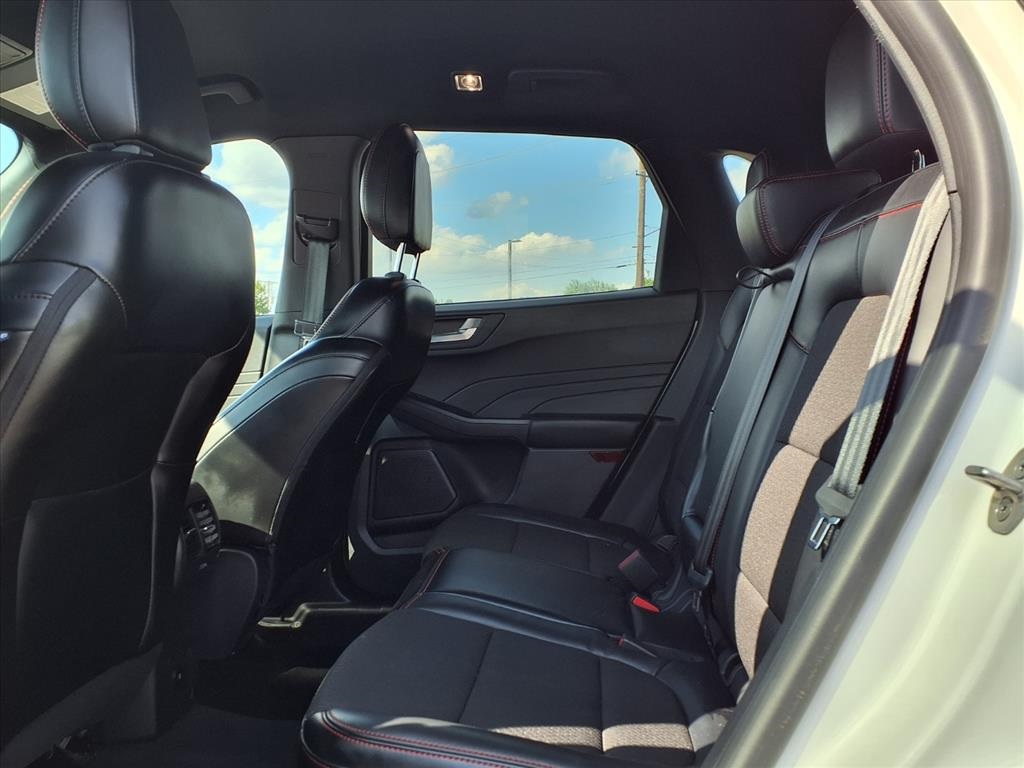 2024 Ford Escape ST-Line photo 6