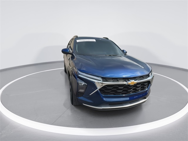 2024 Chevrolet Trax LT photo 3