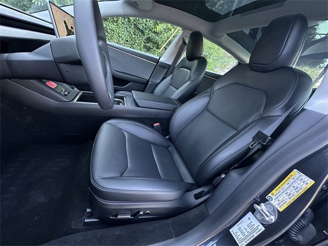 2025 Tesla Model 3 Long Range photo 16