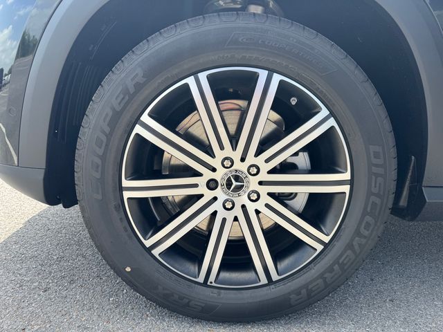 2025 Mercedes Benz GLE 350 4MATIC photo 3