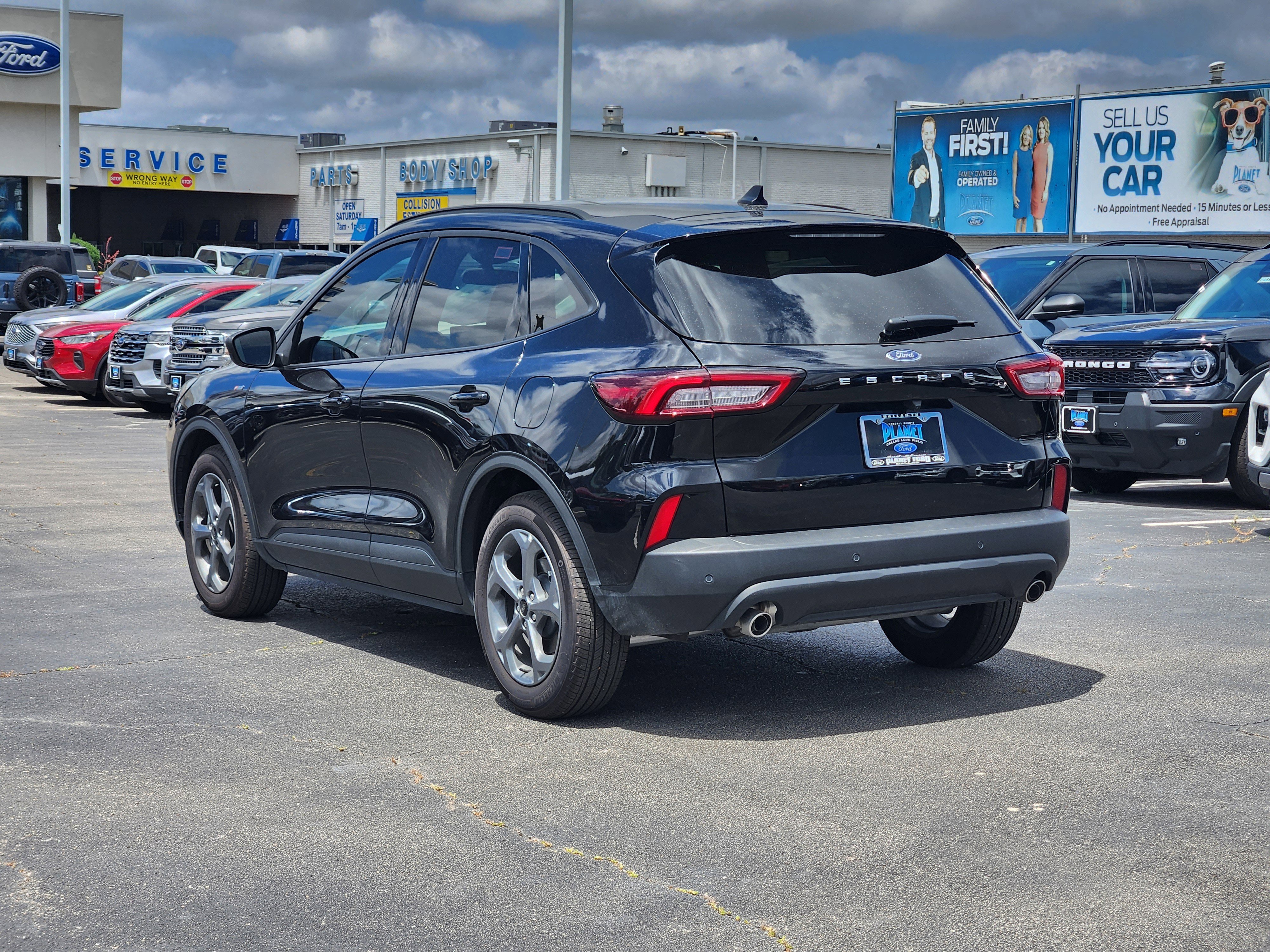 New 2025 Agate Black Metallic Ford ST-Line image 3