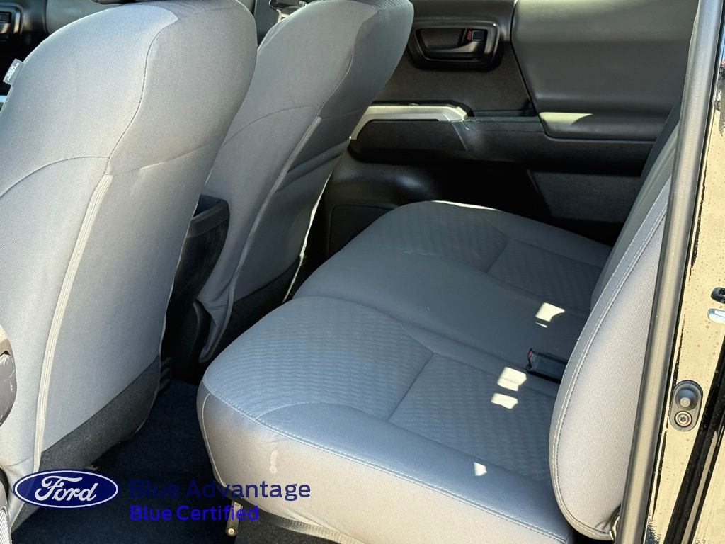 2020 Toyota Tacoma SR5 photo 8