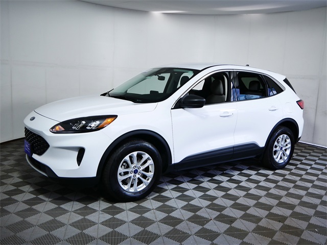 2022 Ford Escape SE photo 2
