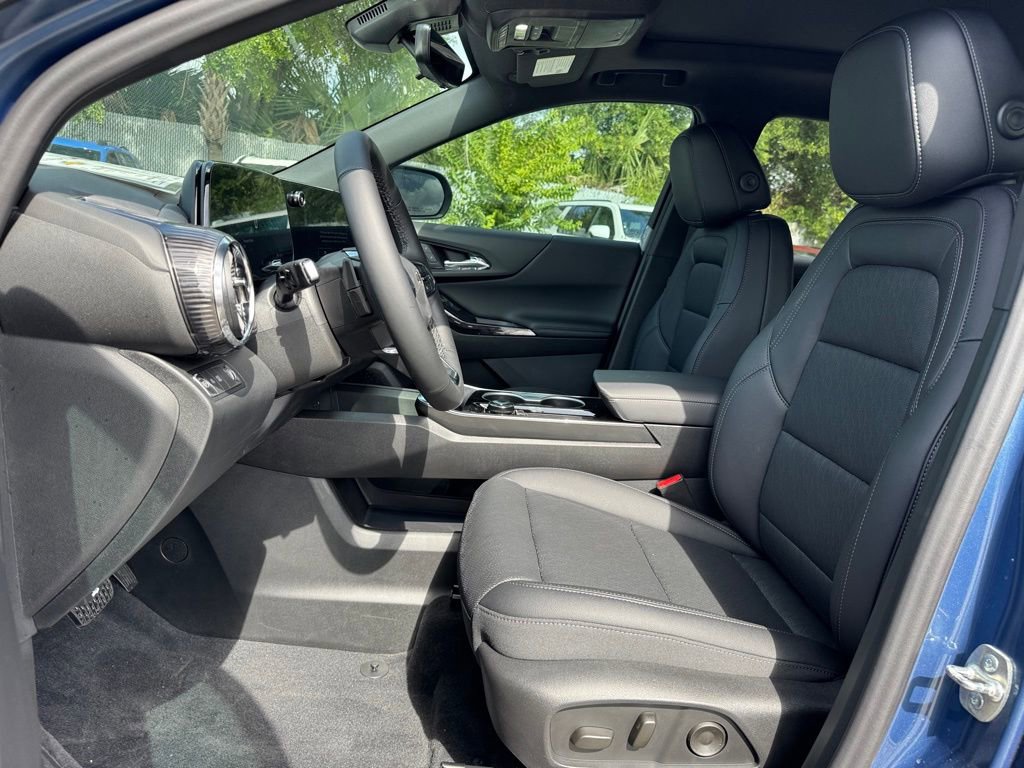 2026 Chevrolet Equinox LT photo 10