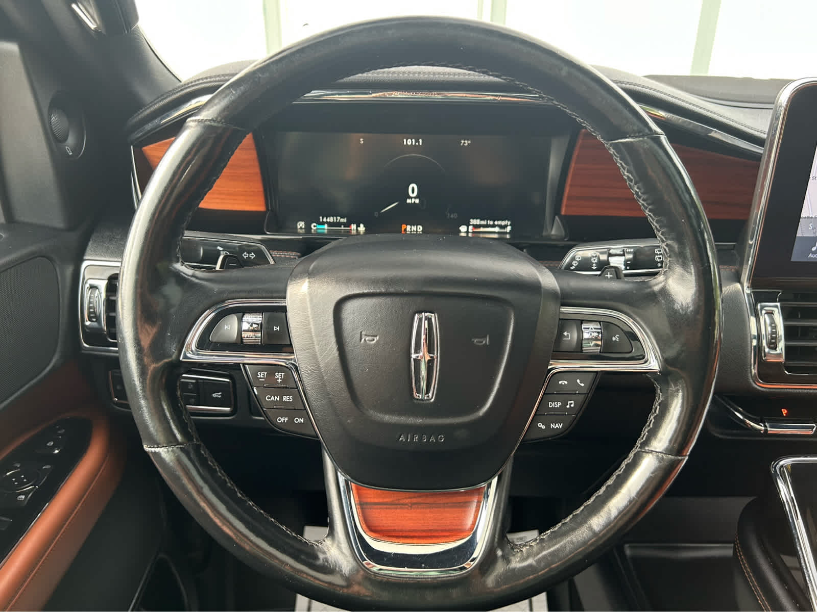 2018 Lincoln Navigator L Reserve photo 32