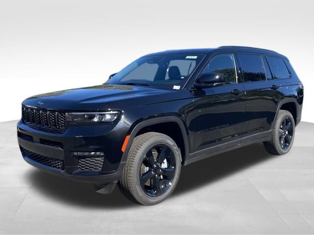 2025 Jeep Grand Cherokee Limited photo 3