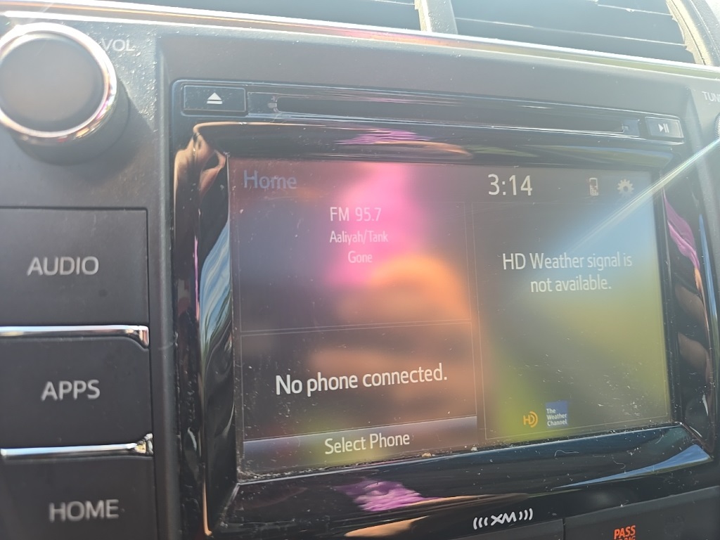 2016 Toyota Camry XSE photo 15