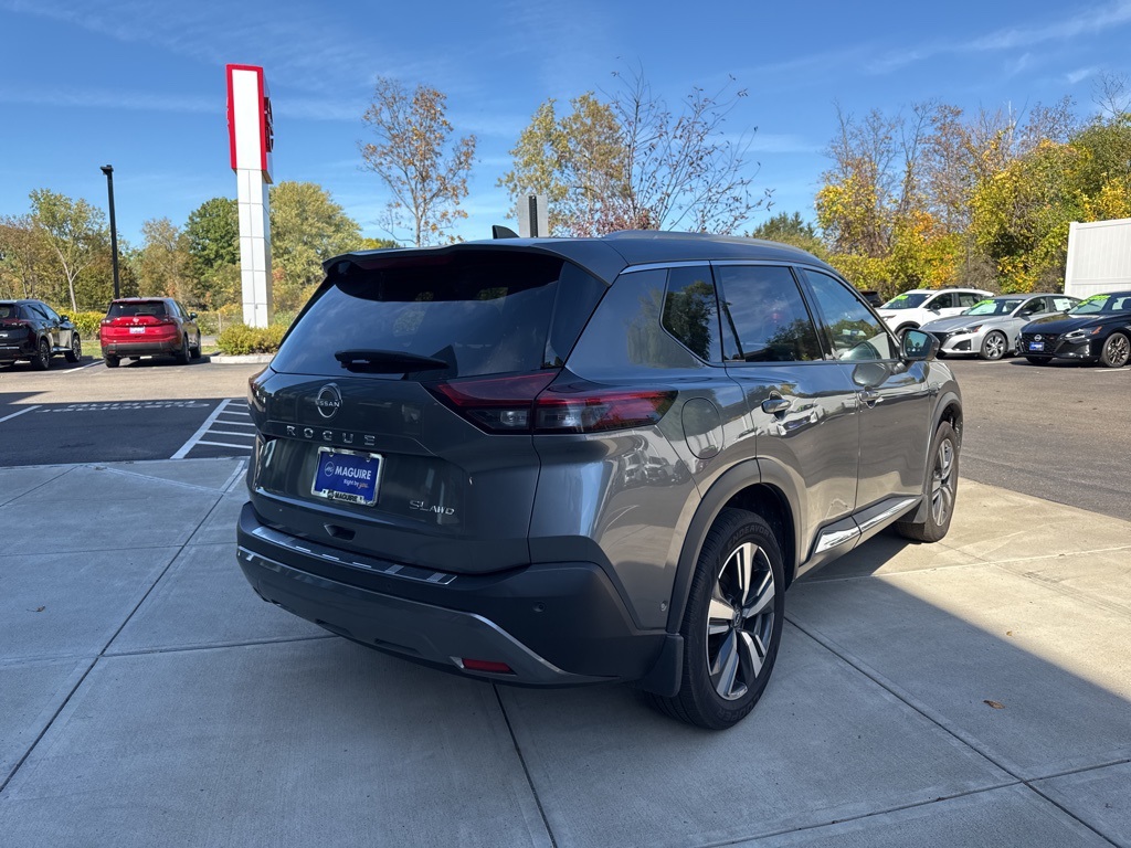 2022 Nissan Rogue SL photo 3