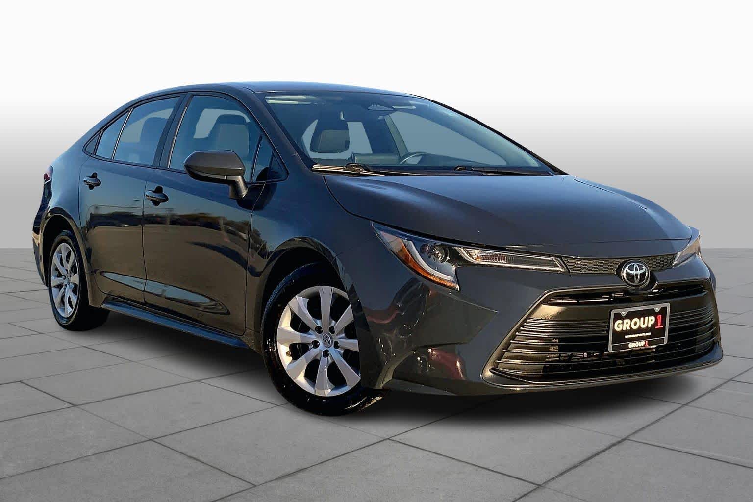 Used 2023 Toyota Corolla LE with VIN 5YFB4MDEXPP058837 for sale in Northfield, Minnesota