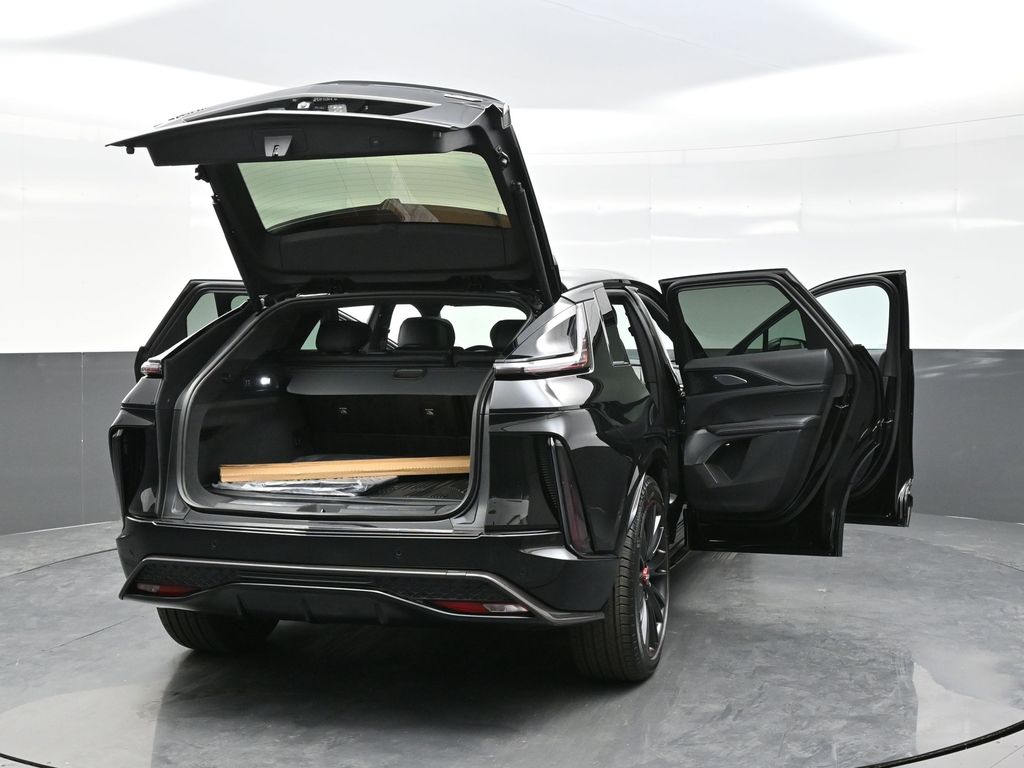 2026 Cadillac Lyriq photo 35