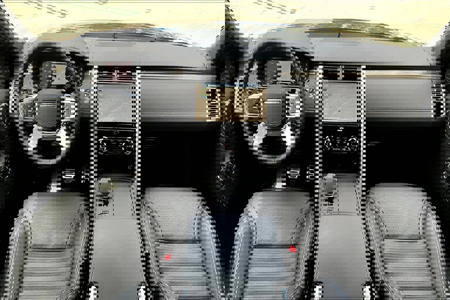2024 Land Rover Discovery Metropolitan Edition photo 15