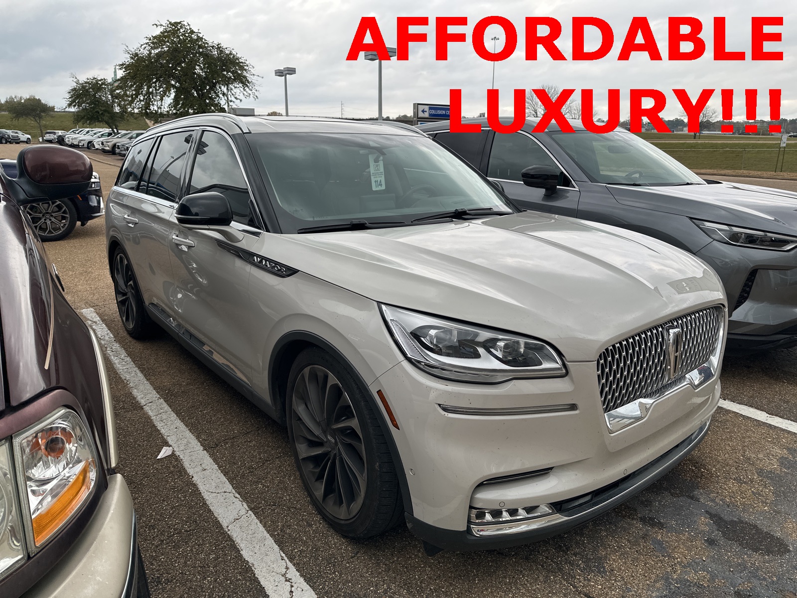 2023 Lincoln Aviator Reserve's photo