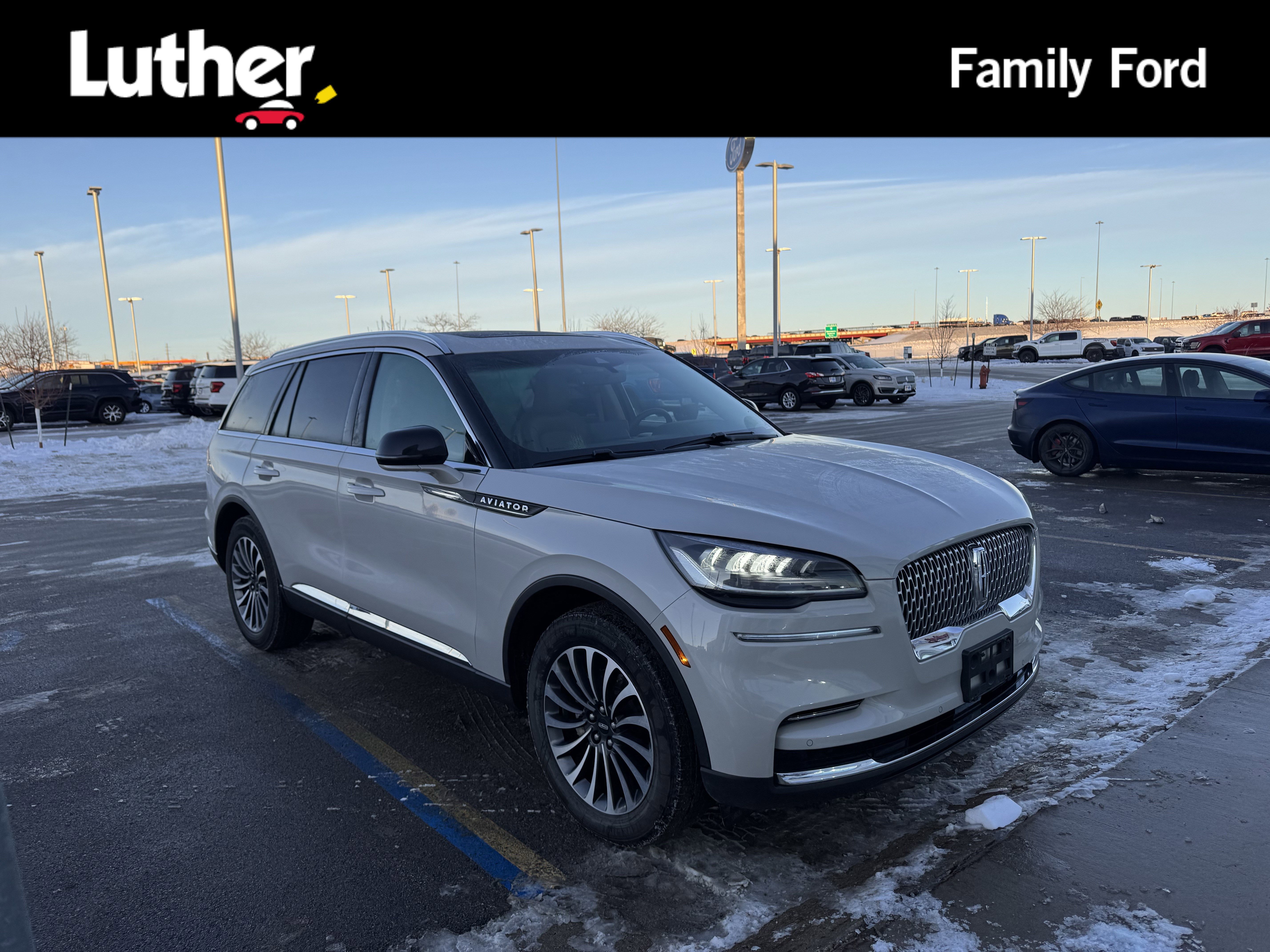 2024 Lincoln Aviator Premiere's photo