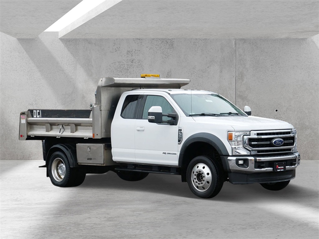 2020 Ford F-550 Super Duty Chassis Cab Lariat's photo
