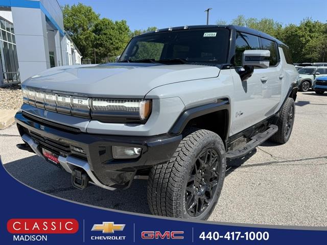 2025 GMC HUMMER EV 2X's photo