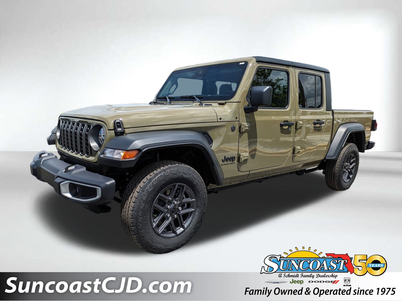 2025 Jeep Gladiator Sport S's photo