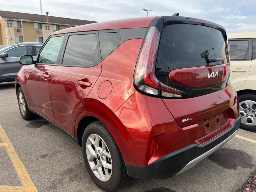 2025 Kia Soul LX S photo 4