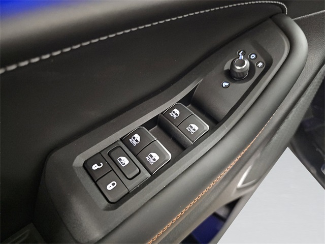 2025 Jeep Grand Cherokee Overland photo 25