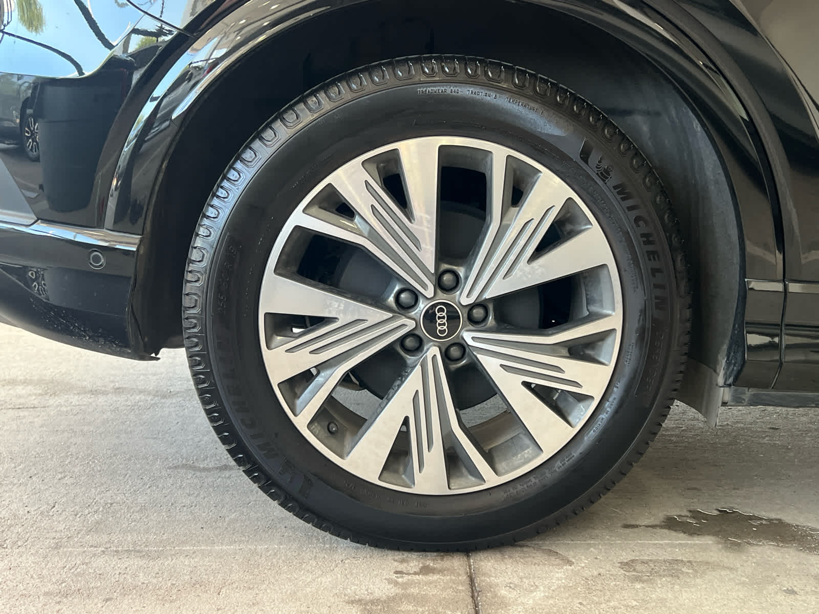 2023 Audi Q4 40 E-tron Premium Plus photo 8