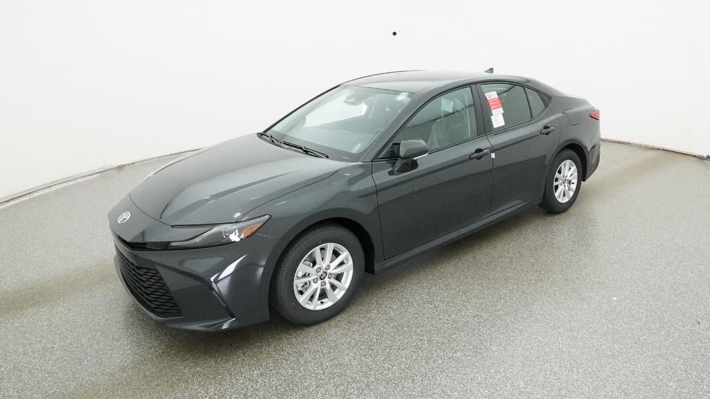 2026 Toyota Camry LE's photo