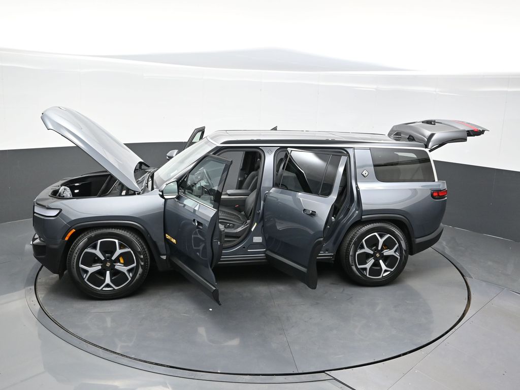 2023 Rivian R1S Adventure photo 26