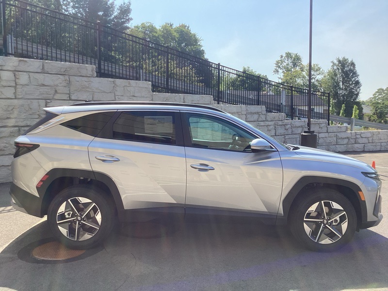 2025 Hyundai Tucson SEL Convenience photo 5