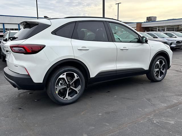 2025 Ford Escape ST-Line Select photo 9