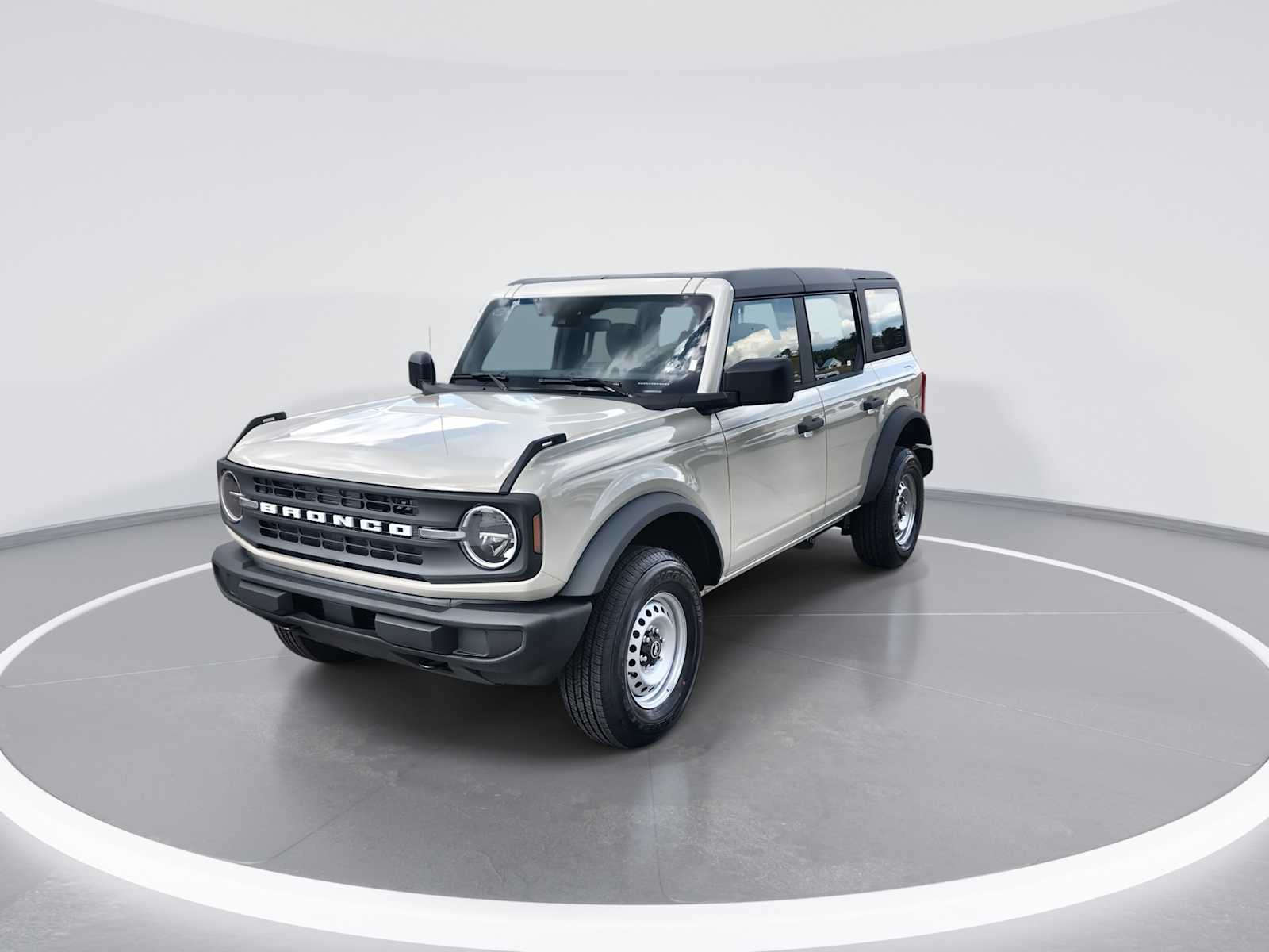 2025 Ford Bronco Base photo 4