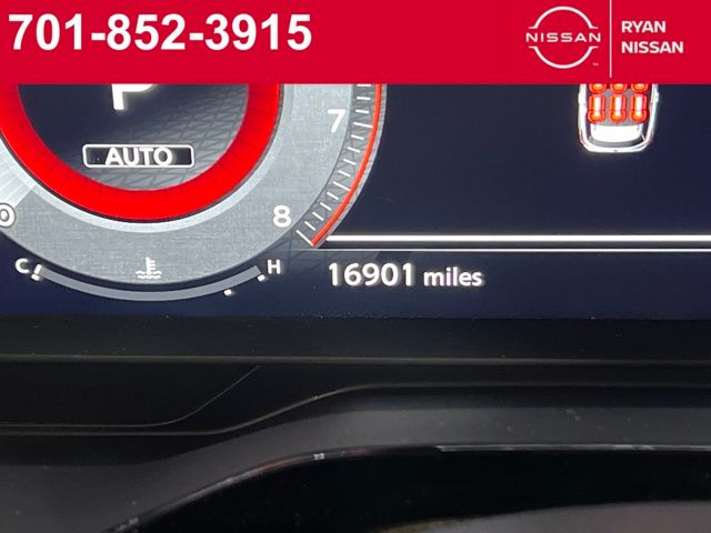 2024 Nissan Pathfinder Platinum photo 4