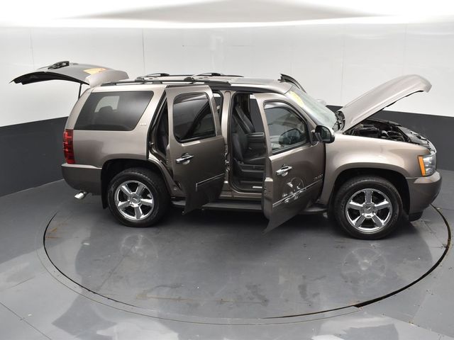 2014 Chevrolet Tahoe LTZ photo 25