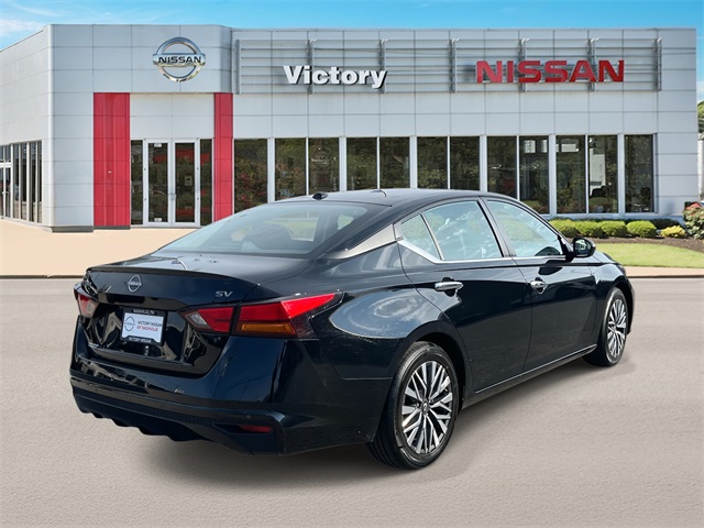 2024 Nissan Altima 2.5 SV photo 2